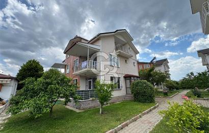 Edremit Cennetayağı Mahallesi Satılık 4+1 Tribleks Villa