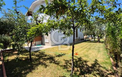 Ayvalık Gömeç Mahallesin'de Site İçerisinde 3+1 Satılık Villa
