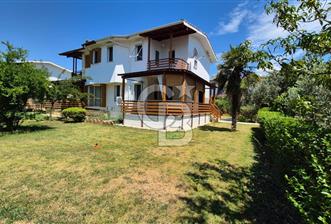 Ayvalık Gömeç Mahallesin'de Site İçerisinde 3+1 Satılık Villa - 1 - 359235