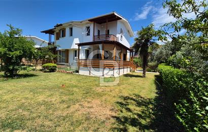 Ayvalık Gömeç Mahallesin'de Site İçerisinde 3+1 Satılık Villa