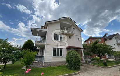 Edremit Cennetayağı Mahallesi Satılık 4+1 Tribleks Villa
