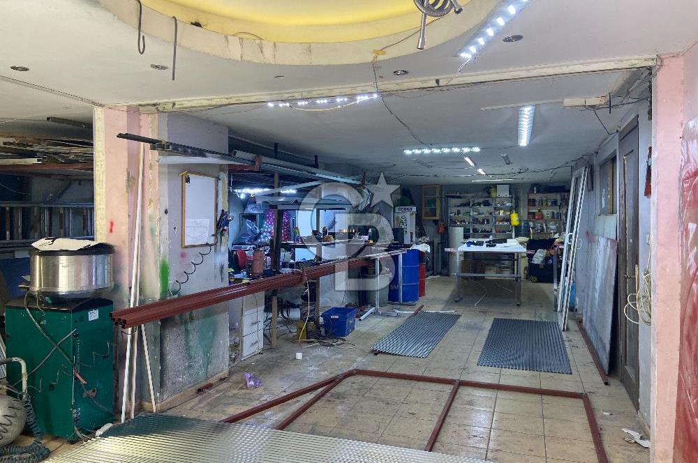 Buca Yenigün Mahallesi Satılık 305 M2 Cadde Üzeri Köşe Dükkan