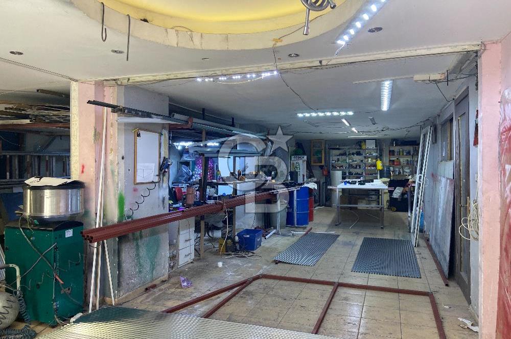 Buca Yenigün Mahallesi Satılık 305 M2 Cadde Üzeri Köşe Dükkan