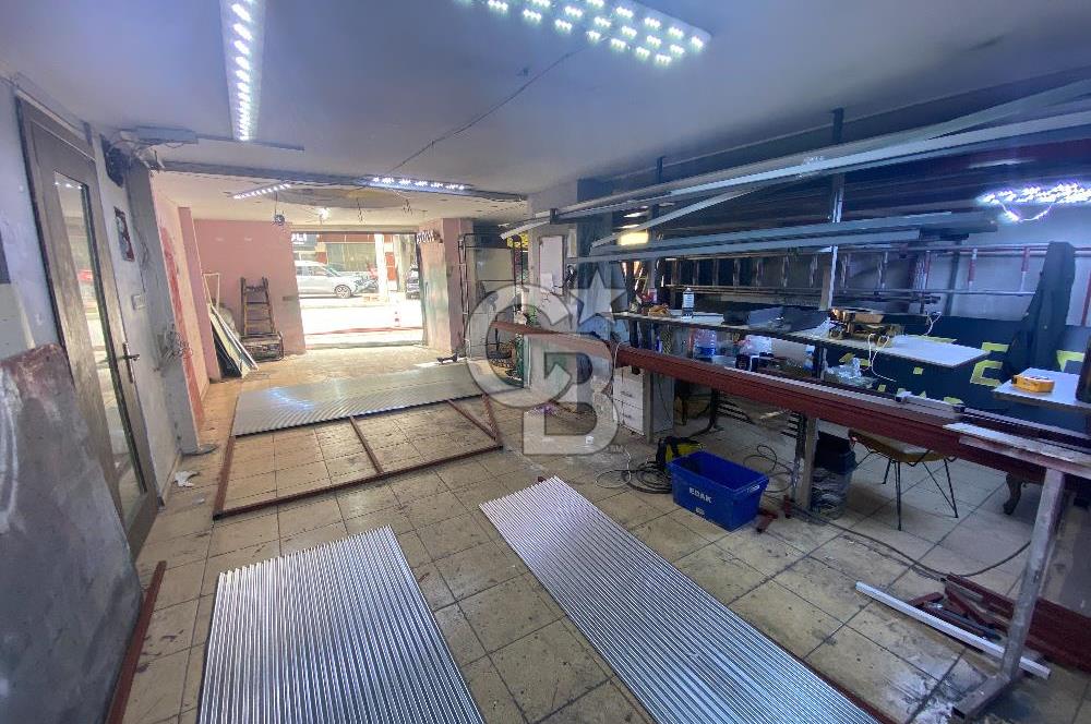 Buca Yenigün Mahallesi Satılık 305 M2 Cadde Üzeri Köşe Dükkan
