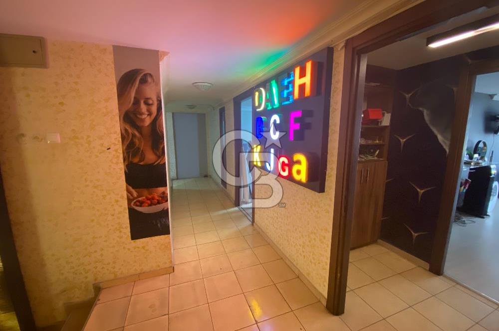 Buca Yenigün Mahallesi Satılık 305 M2 Cadde Üzeri Köşe Dükkan
