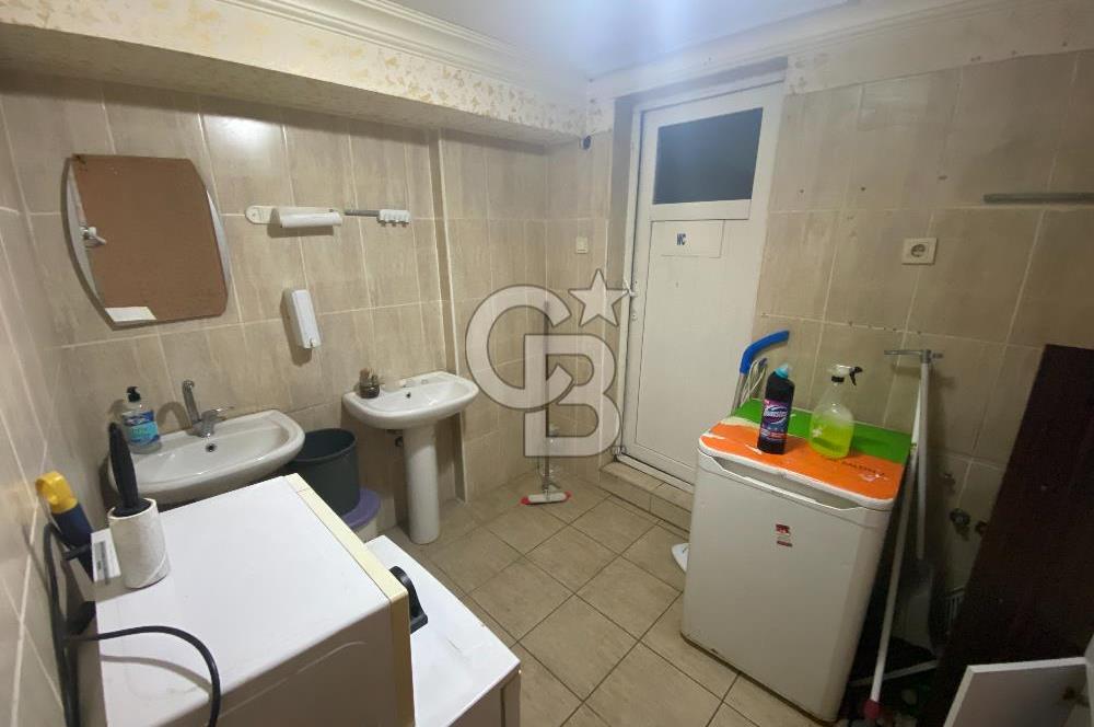 Buca Yenigün Mahallesi Satılık 305 M2 Cadde Üzeri Köşe Dükkan