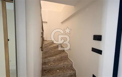 Karşıyaka Tersane’de, Merkezi Konumda Yeni Çatı Dubleksi!