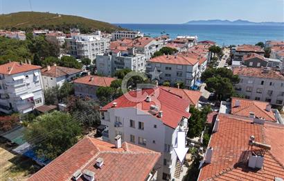 AYVALIK BADAVUT'TA DENİZE 200 METRE 2+1 BAHÇE KATI
