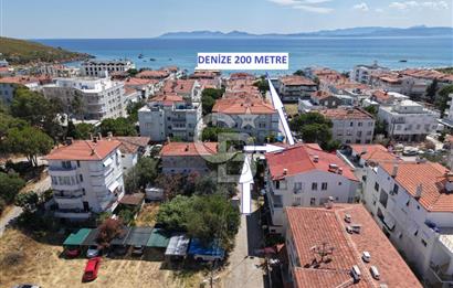 AYVALIK BADAVUT'TA DENİZE 200 METRE 2+1 BAHÇE KATI