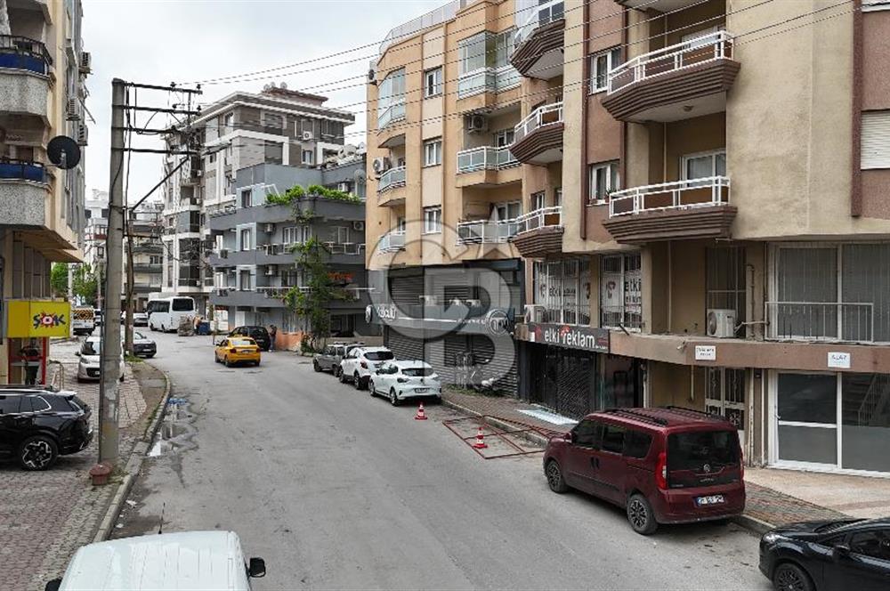 Buca Yenigün Mahallesi Satılık 305 M2 Cadde Üzeri Köşe Dükkan