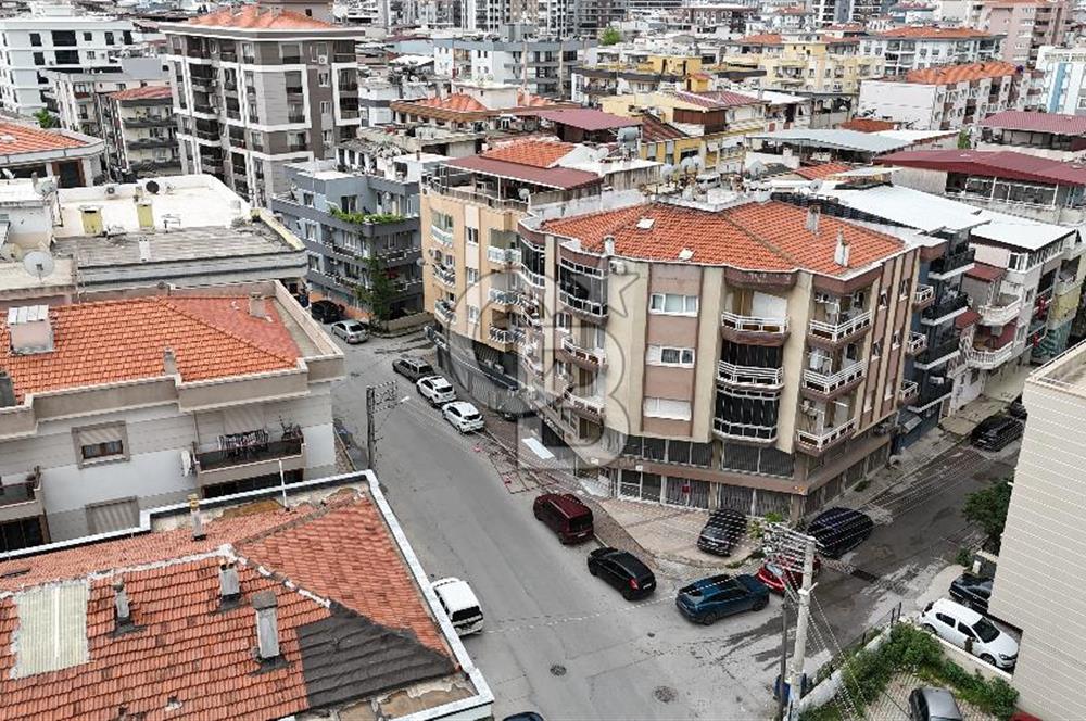 Buca Yenigün Mahallesi Satılık 305 M2 Cadde Üzeri Köşe Dükkan