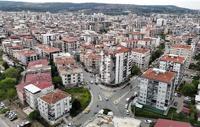 Buca Yenigün Mahallesi Satılık 305 M2 Cadde Üzeri Köşe Dükkan