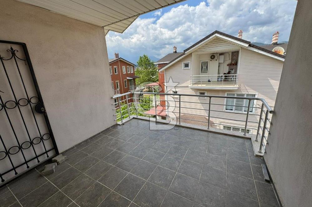 Edremit Cennetayağı Mahallesi Satılık 4+1 Tribleks Villa