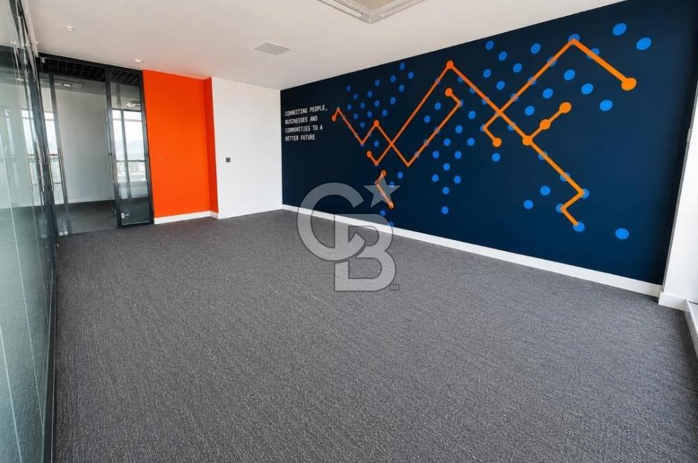 Bayraklı Novus Tower da Deniz Manzaralı Kiralık Yarım Kat Ofis 