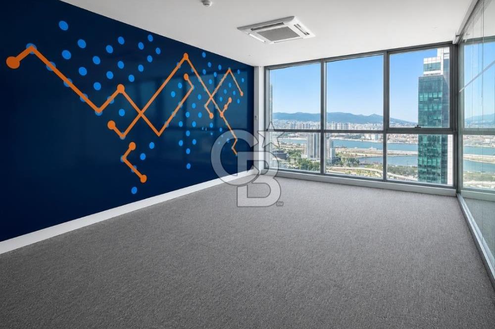 Bayraklı Novus Tower da Deniz Manzaralı Kiralık Yarım Kat Ofis 