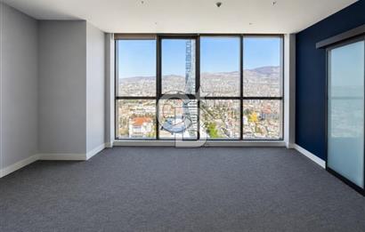 Bayraklı Novus Tower da Deniz Manzaralı Kiralık Yarım Kat Ofis 