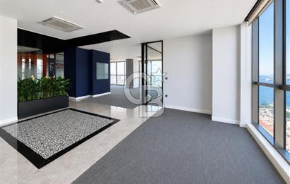 Bayraklı Novus Tower da Deniz Manzaralı Kiralık Yarım Kat Ofis 