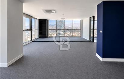 Bayraklı Novus Tower da Deniz Manzaralı Kiralık Yarım Kat Ofis 