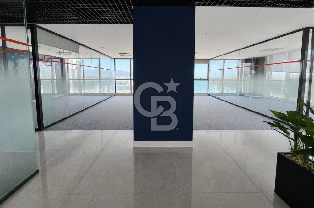 Bayraklı Novus Tower da Deniz Manzaralı Kiralık Yarım Kat Ofis 