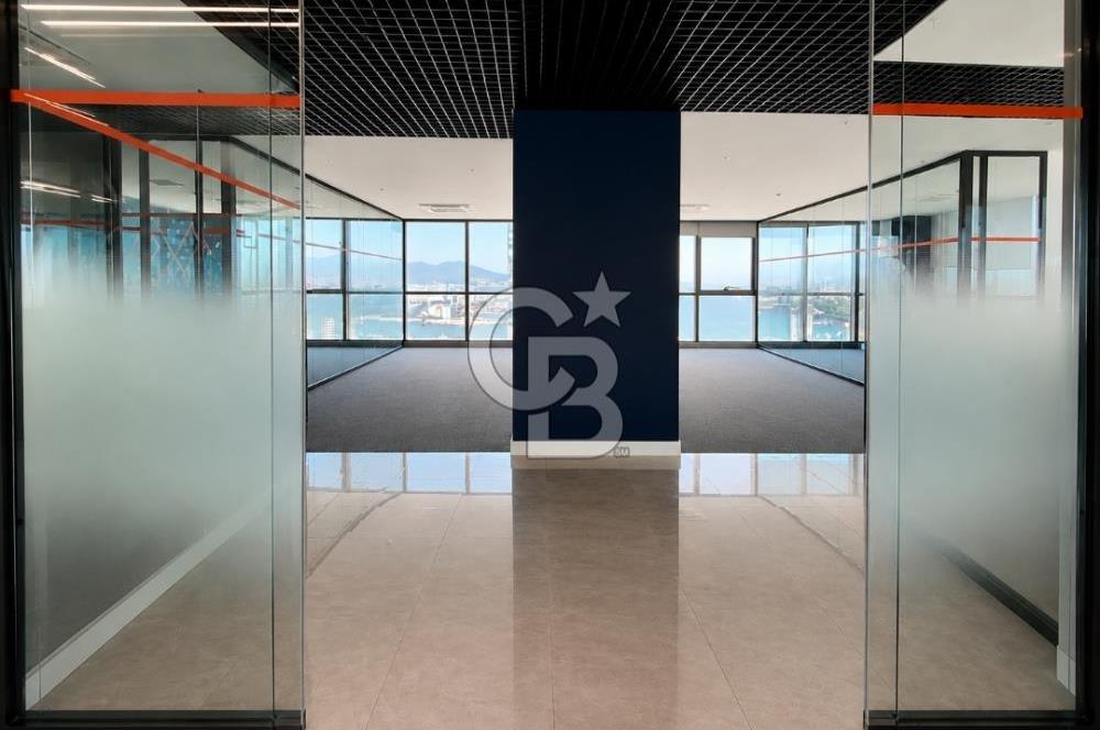 Bayraklı Novus Tower da Deniz Manzaralı Kiralık Yarım Kat Ofis 