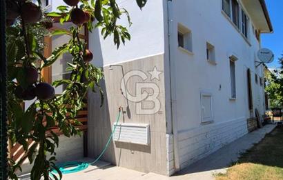 Ayvalık Gömeç Mahallesin'de Site İçerisinde 3+1 Satılık Villa
