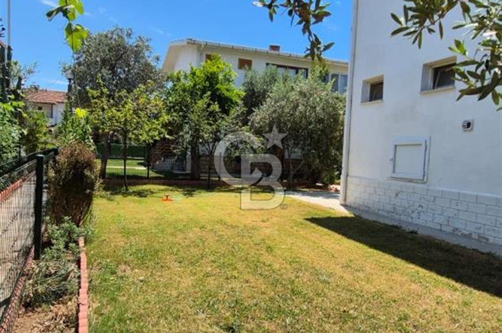 Ayvalık Gömeç Mahallesin'de Site İçerisinde 3+1 Satılık Villa