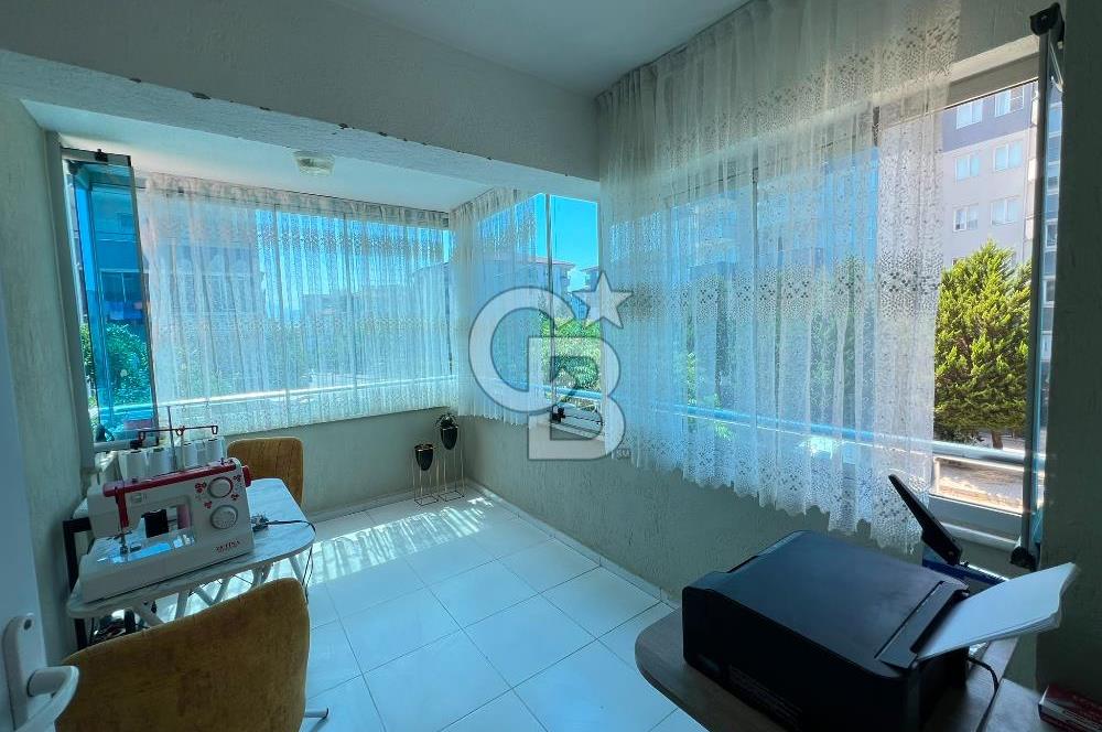 Şemikler Mahallesinde Ara Kat 145 M² 3+1 Satılık Daire