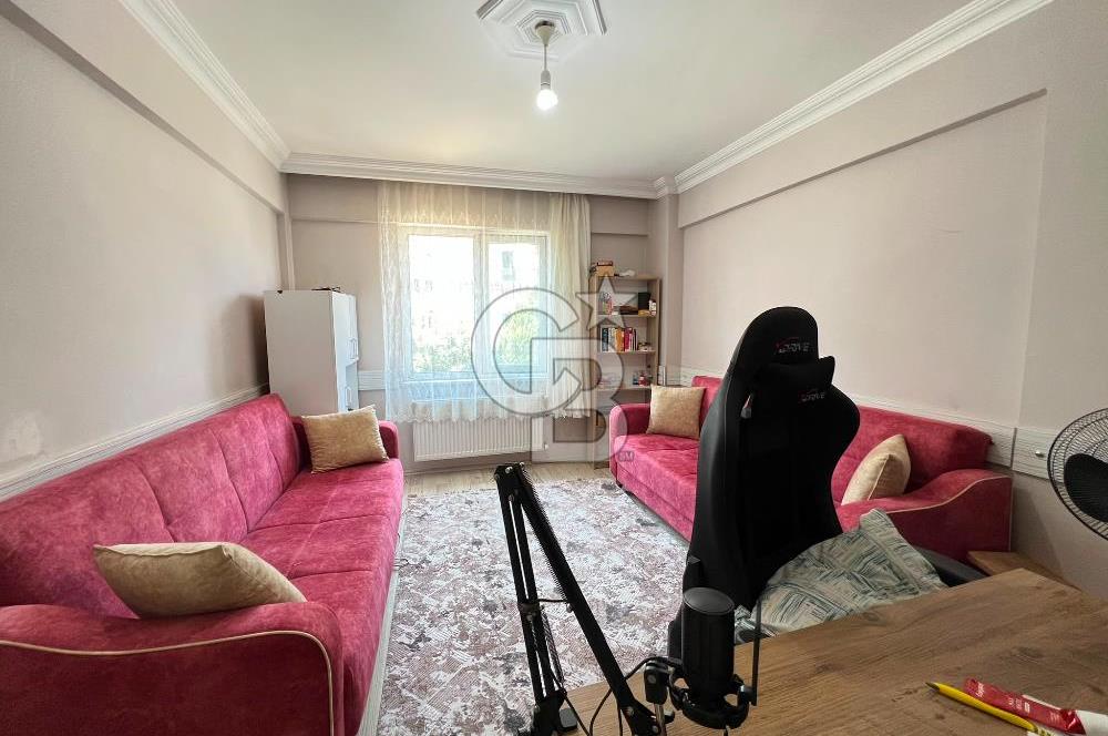 Şemikler Mahallesinde Ara Kat 145 M² 3+1 Satılık Daire