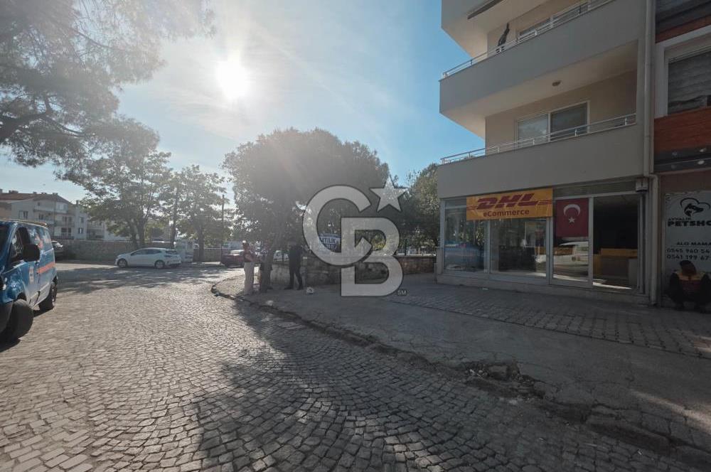 Ayvalık Eski Garaj Arkasında Giriş Kat Satılık FırsatKöşe Dükkan