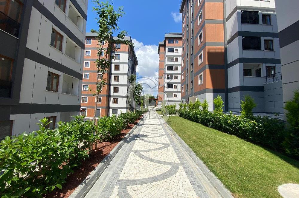 SATILIK SİTE İÇİNDE 2+1 ARNAVUTKÖY TAŞOLUK METROYA YÜRÜME