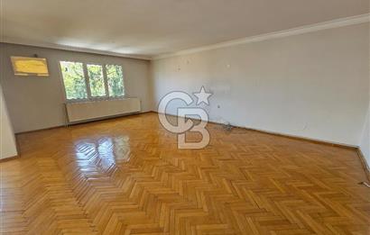 BORNOVA SÜVARİ CADDESİ'NDE 218 m² GENİŞ 4+1 KİRALIK DAİRE