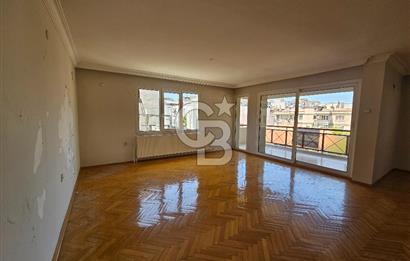 BORNOVA SÜVARİ CADDESİ'NDE 218 m² GENİŞ 4+1 KİRALIK DAİRE