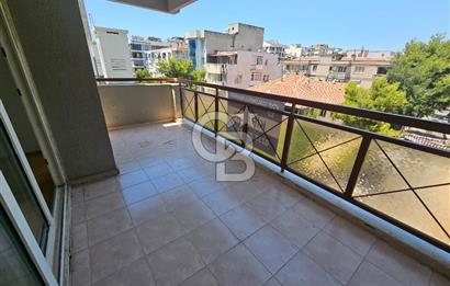 BORNOVA SÜVARİ CADDESİ'NDE 218 m² GENİŞ 4+1 KİRALIK DAİRE