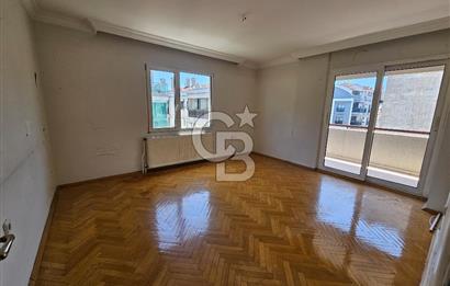 BORNOVA SÜVARİ CADDESİ'NDE 218 m² GENİŞ 4+1 KİRALIK DAİRE
