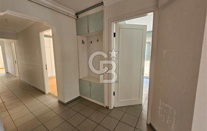 BORNOVA SÜVARİ CADDESİ'NDE 218 m² GENİŞ 4+1 KİRALIK DAİRE