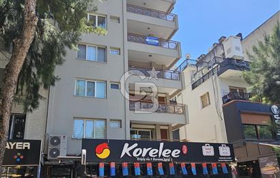 BORNOVA SÜVARİ CADDESİ'NDE 218 m² GENİŞ 4+1 KİRALIK DAİRE
