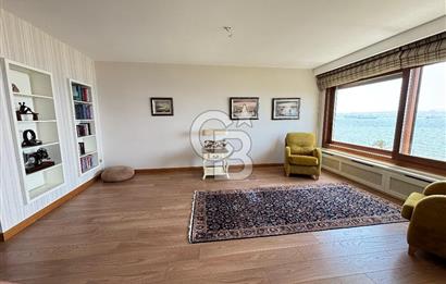 İzmir Bostanlı 'da Eşsiz Deniz Manzaralı 4+1 Yalı Dairesi