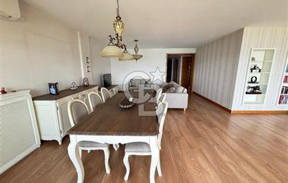 İzmir Bostanlı 'da Eşsiz Deniz Manzaralı 4+1 Yalı Dairesi