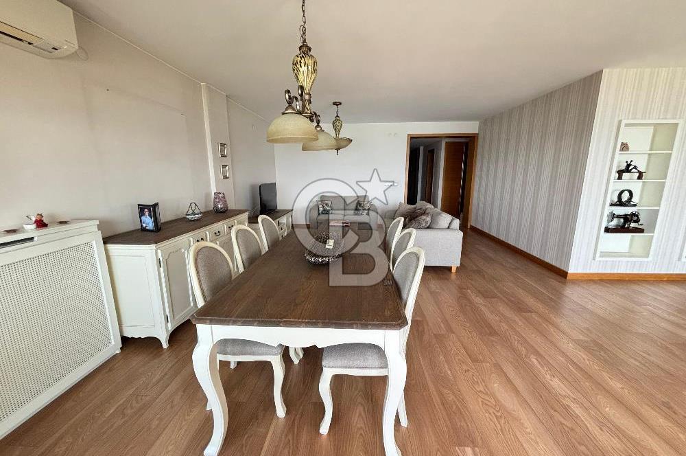 İzmir Bostanlı 'da Eşsiz Deniz Manzaralı 4+1 Yalı Dairesi