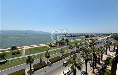 İzmir Bostanlı 'da Eşsiz Deniz Manzaralı 4+1 Yalı Dairesi