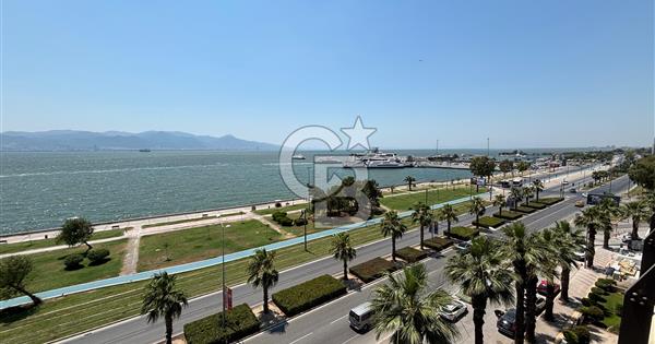 İzmir Bostanlı 'da Eşsiz Deniz Manzaralı 4+1 Yalı Dairesi - 359314