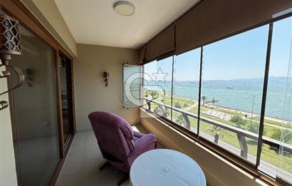 İzmir Bostanlı 'da Eşsiz Deniz Manzaralı 4+1 Yalı Dairesi
