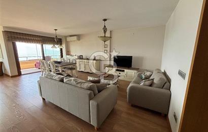İzmir Bostanlı 'da Eşsiz Deniz Manzaralı 4+1 Yalı Dairesi