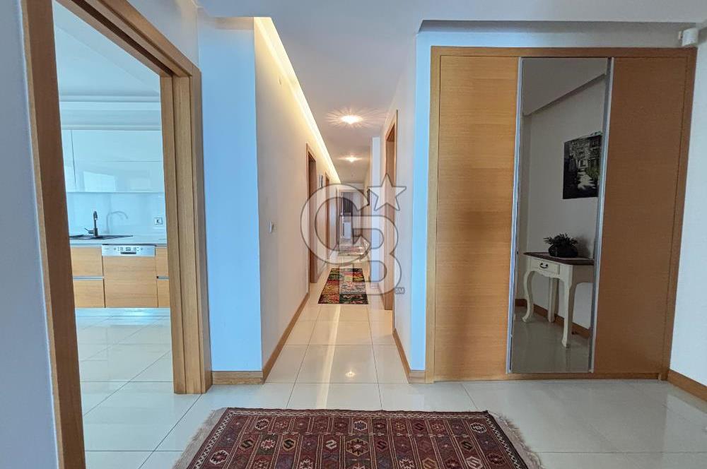 İzmir Bostanlı 'da Eşsiz Deniz Manzaralı 4+1 Yalı Dairesi