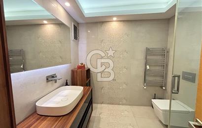 İzmir Bostanlı 'da Eşsiz Deniz Manzaralı 4+1 Yalı Dairesi