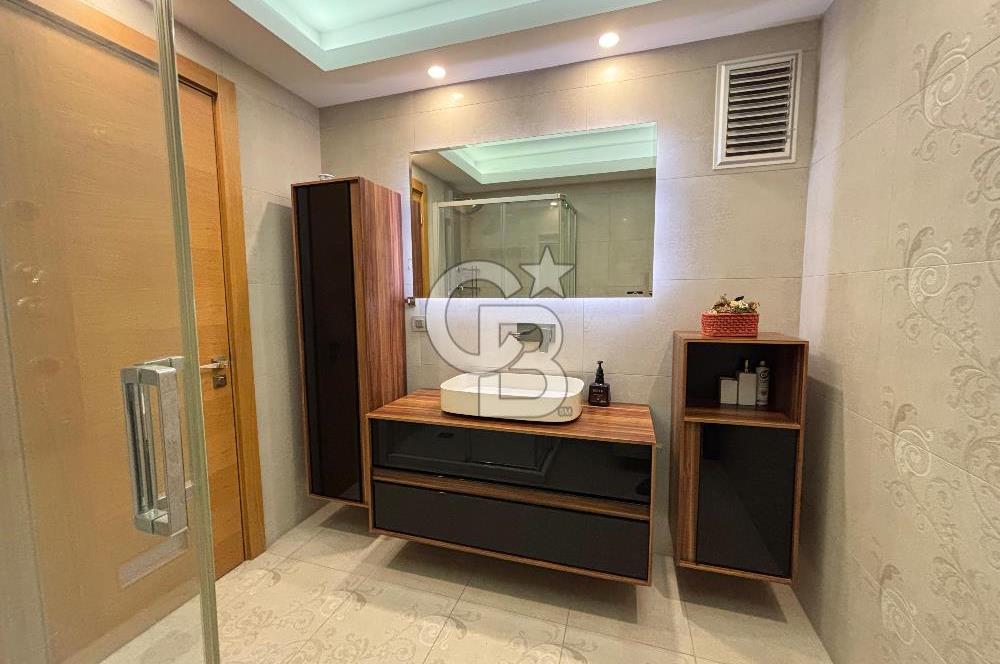 İzmir Bostanlı 'da Eşsiz Deniz Manzaralı 4+1 Yalı Dairesi