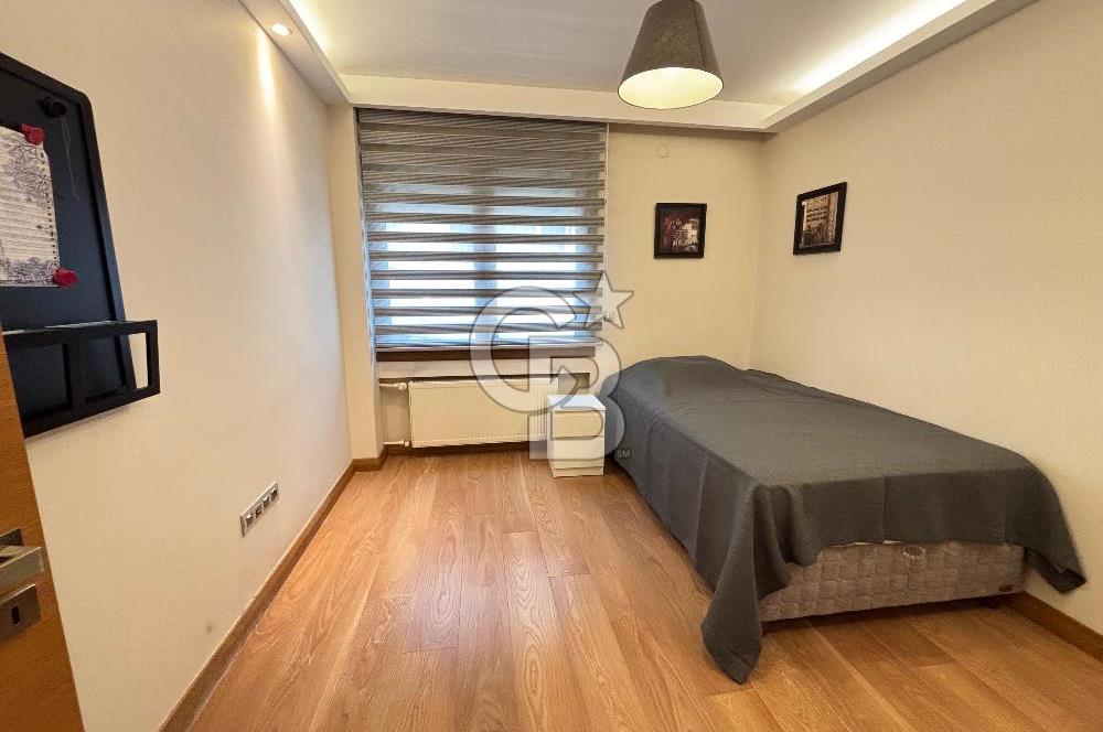 İzmir Bostanlı 'da Eşsiz Deniz Manzaralı 4+1 Yalı Dairesi