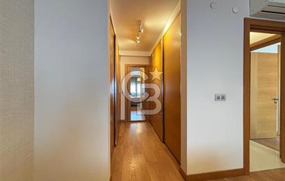 İzmir Bostanlı 'da Eşsiz Deniz Manzaralı 4+1 Yalı Dairesi