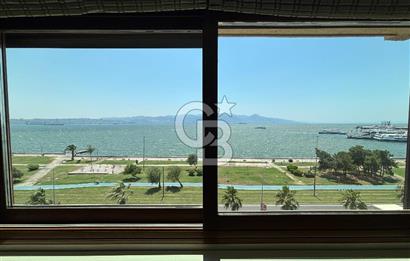 İzmir Bostanlı 'da Eşsiz Deniz Manzaralı 4+1 Yalı Dairesi