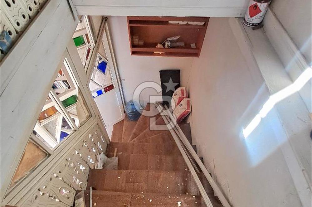 Samatya'da Deniz Manzaralı, 4 Katlı Satılık Bina. 2. Derece Tarihi Eser 